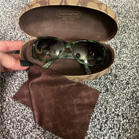 Coach MAYA signature monogram Sunglasses with Case - Picture 1 of 10